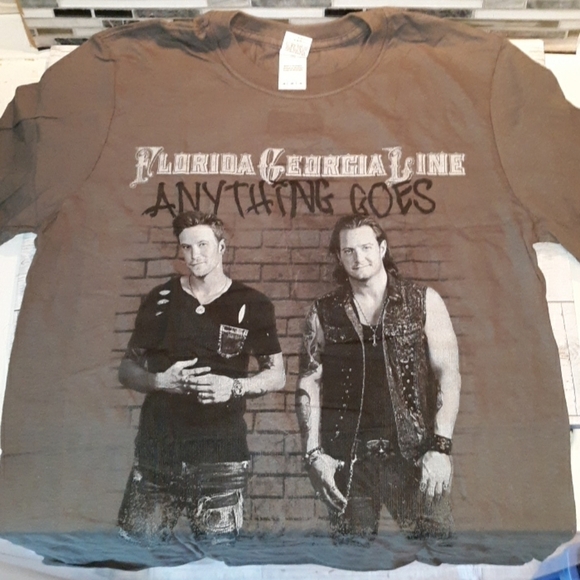 Florida Georgia Line medium Anything Goes concert - Picture 3 of 3